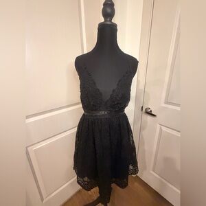 Elegant Black Lace Dress